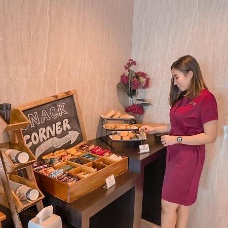 News Hotel Waru Sidoarjo Dış mekan fotoğraf