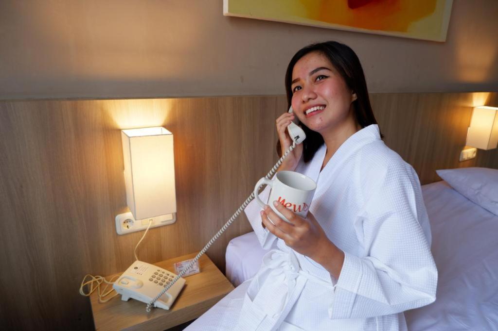 News Hotel Waru Sidoarjo Dış mekan fotoğraf