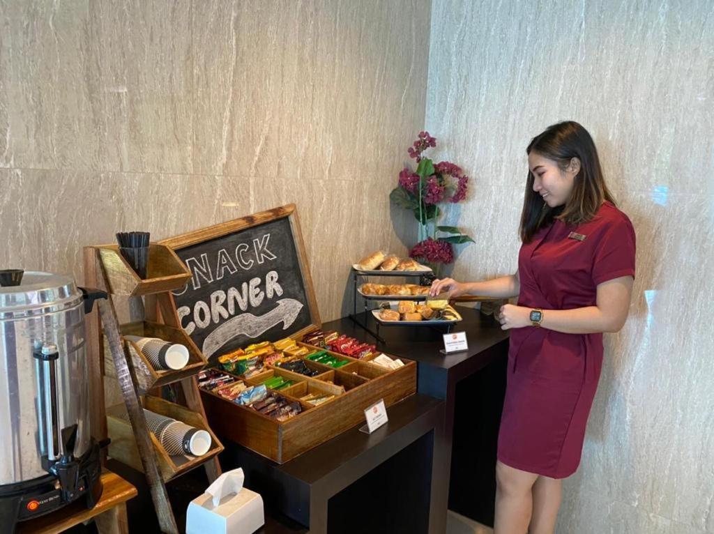 News Hotel Waru Sidoarjo Dış mekan fotoğraf