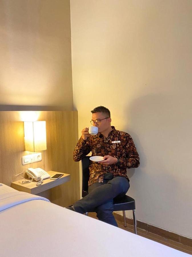 News Hotel Waru Sidoarjo Dış mekan fotoğraf