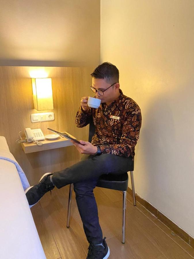News Hotel Waru Sidoarjo Dış mekan fotoğraf